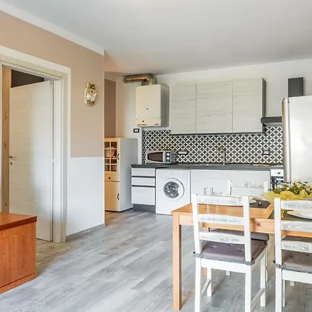 Domus Lucis Terrace & Private Parking Daire Marinella di Sarzana