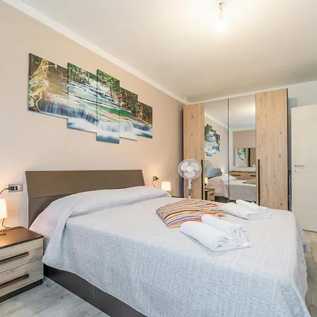 Domus Lucis Terrace & Private Parking